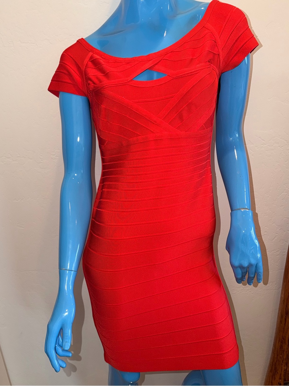 Herve Leger Red Short Sleeve Bodycon Bandage Mini Dress with Front Cutout - Picture 3 of 9